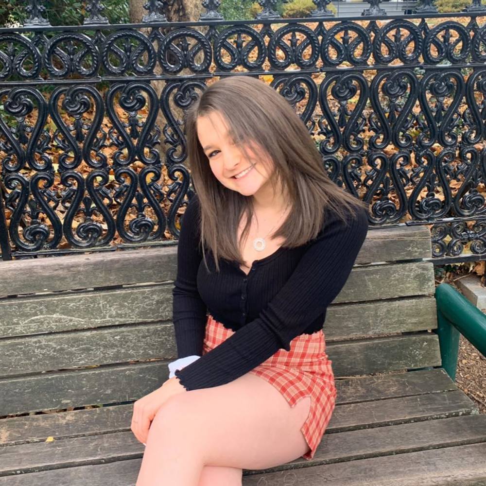 Meet your Posher, Abigail